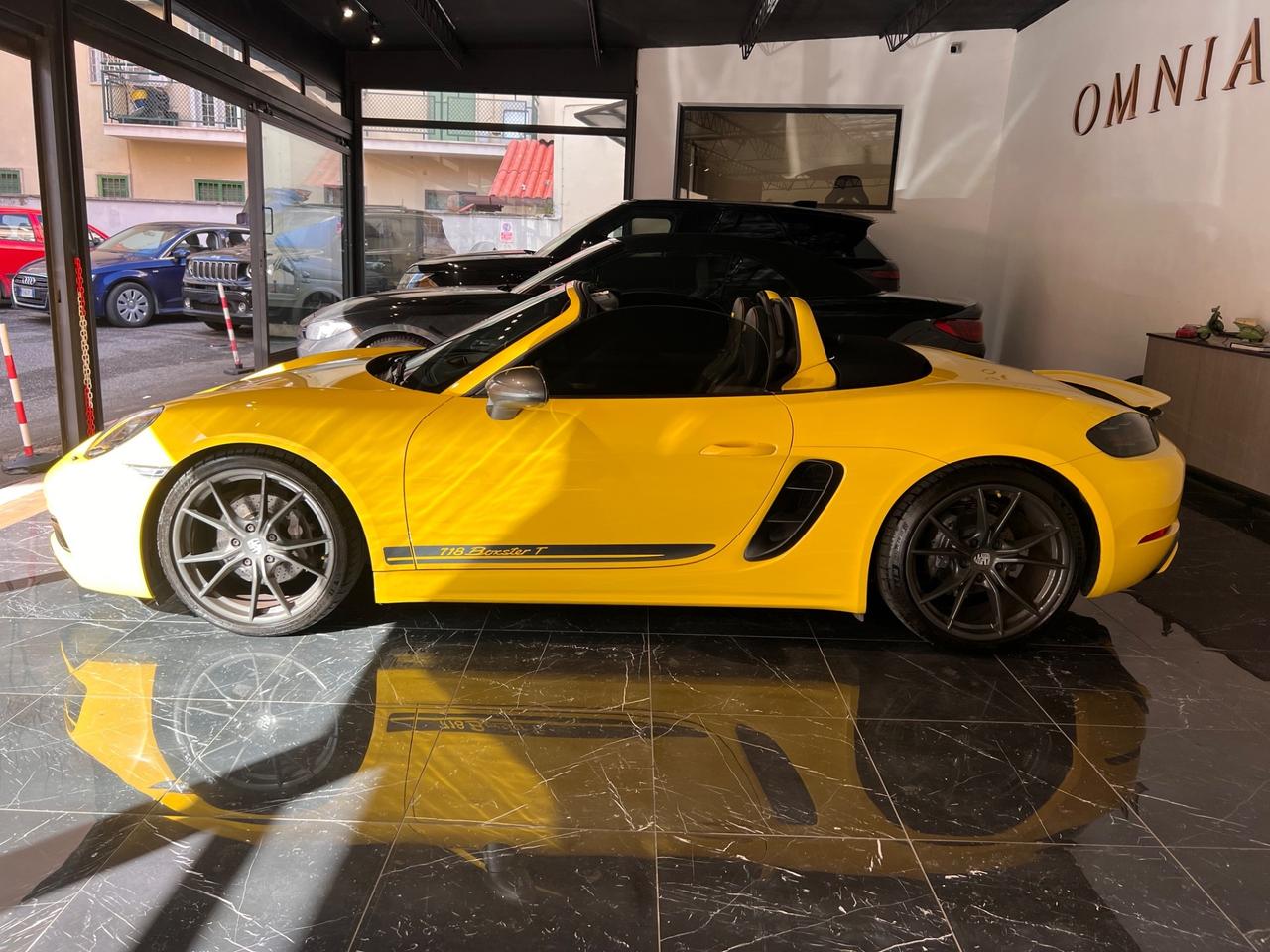 Porsche 718 Spyder Boxster 2.0 T - IVA ESPOSTA BOOK SERVICE