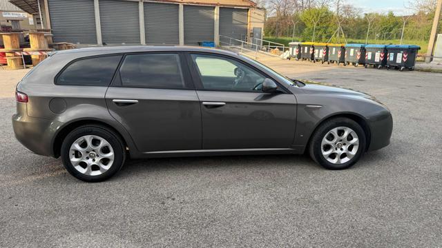 ALFA ROMEO 159 1.9 JTDm 16V Sportwagon senza lavoro da fare