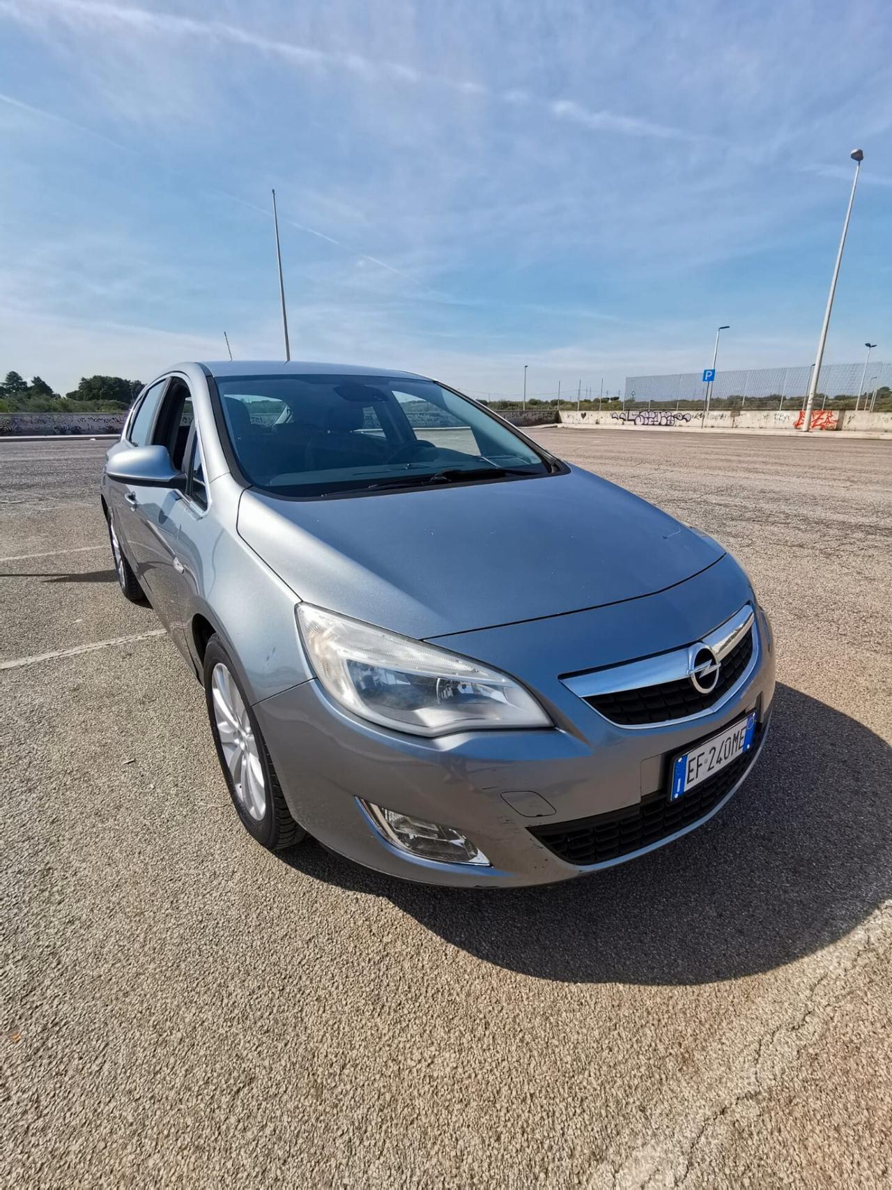 Opel Astra 1.7 CDTI 110CV 5P. Cosmo 12/2010