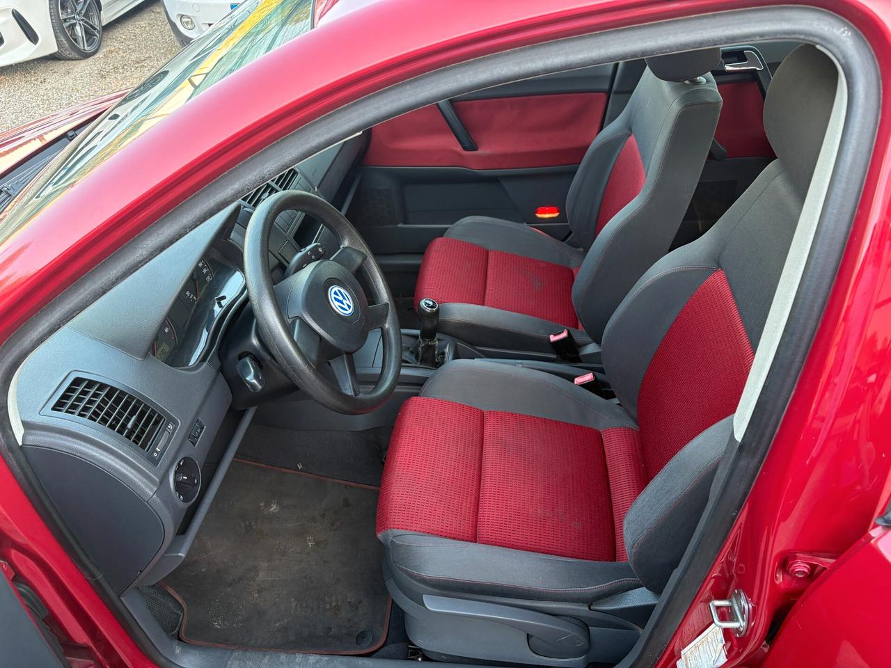 Volkswagen Polo 1.4 16V 5p. Trendline 60.000 Km.