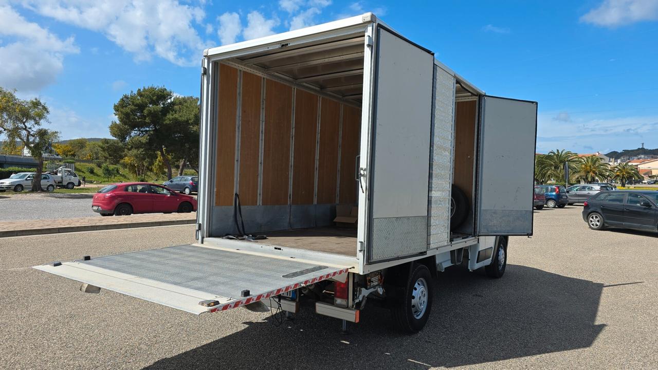 Citroen Jumper 33 2.2 HDi/120 PC Cabinato