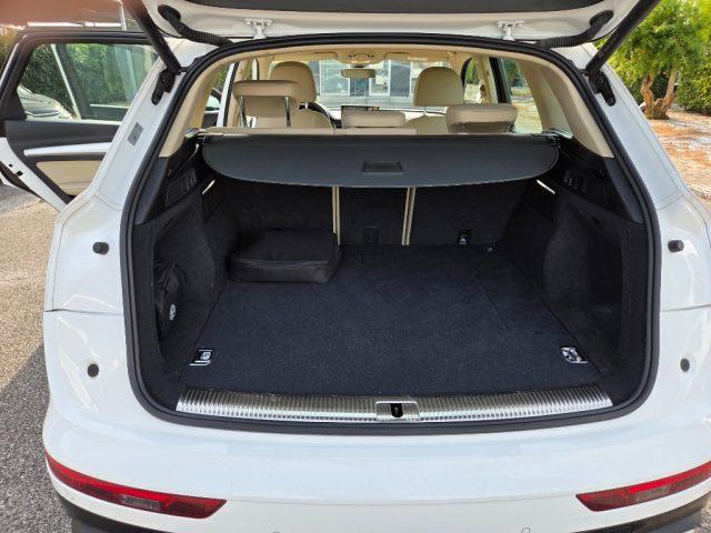 AUDI Q5 50 TFSI e quattro S tronic Business