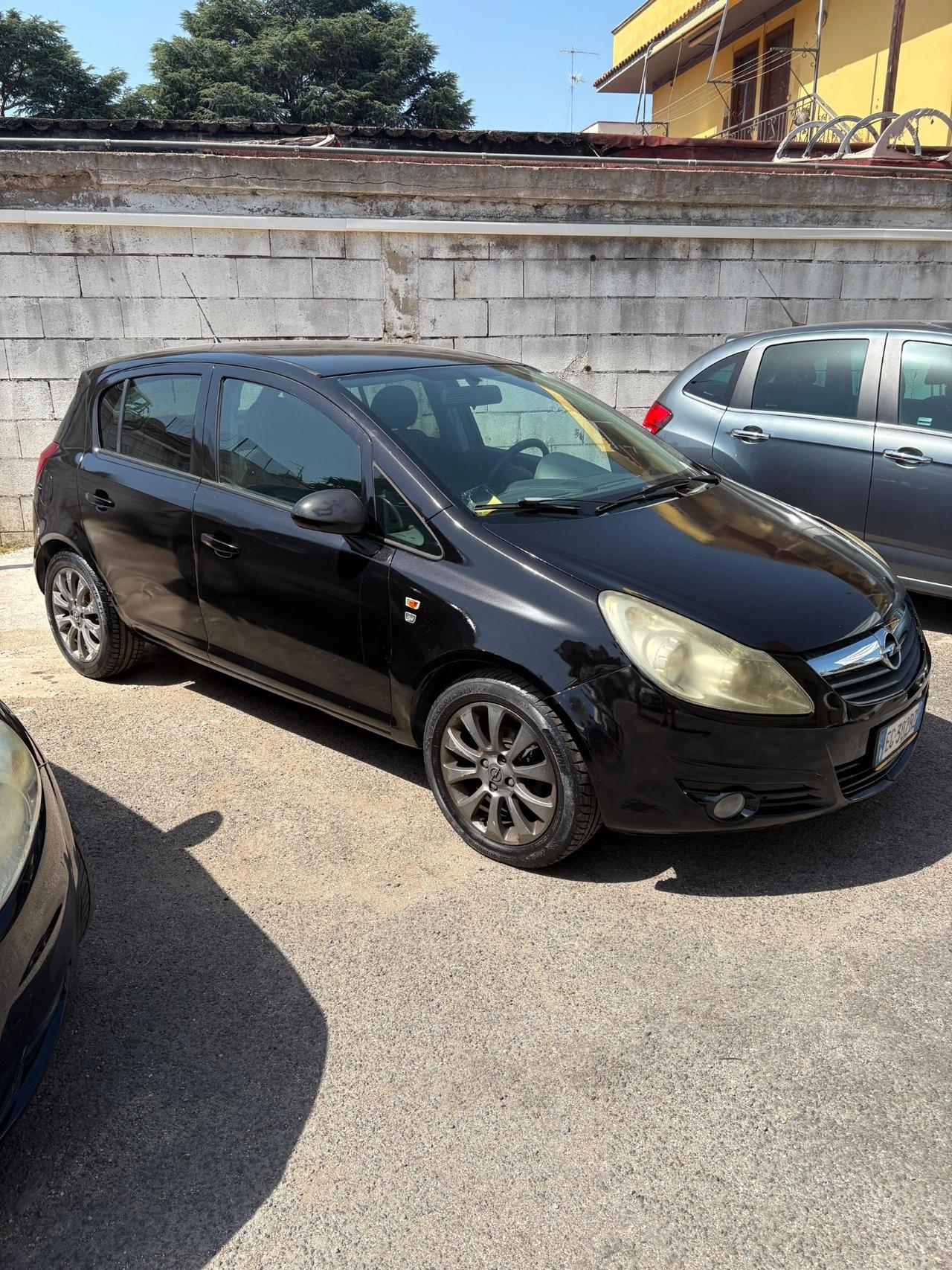Opel Corsa 1.2 5 porte Club