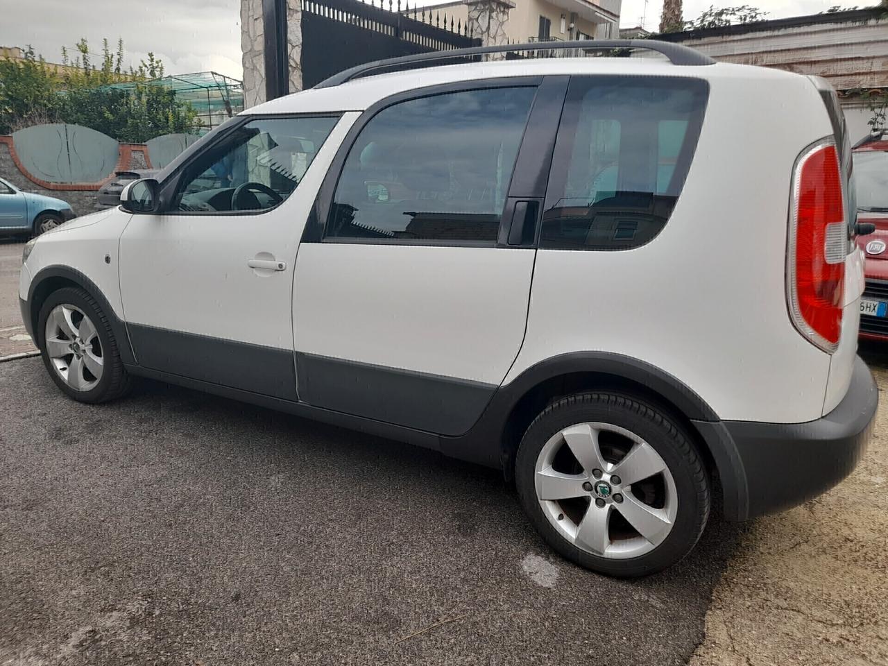 Skoda Roomster 1.2 TSI 86CV Scout