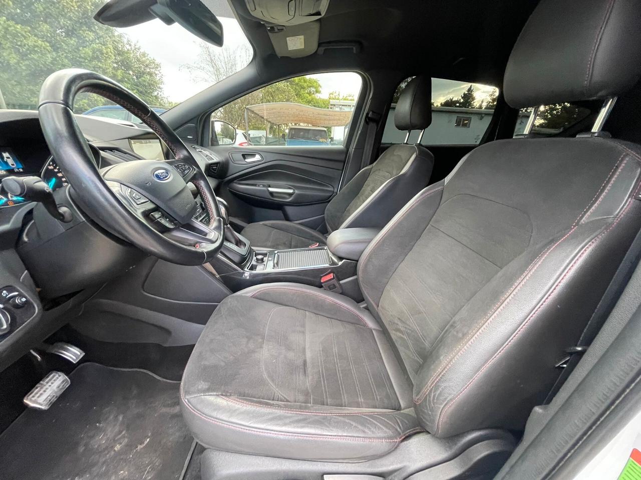 Ford Kuga 1.5 TDCI 120 CV S&S 2WD Business