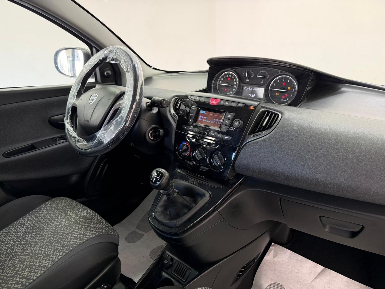 Lancia Ypsilon 1.2 69 CV 5 porte -UNIPRO-GARANTITA-2019