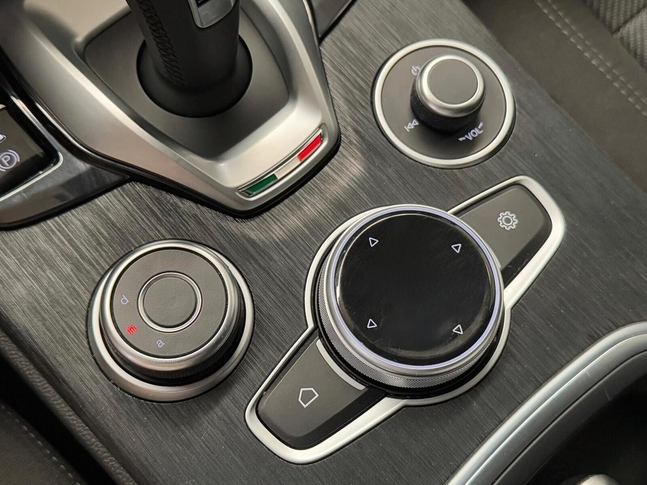 Alfa Romeo Stelvio 2.2 Turbodiesel 190 CV AT8 Q4 Business
