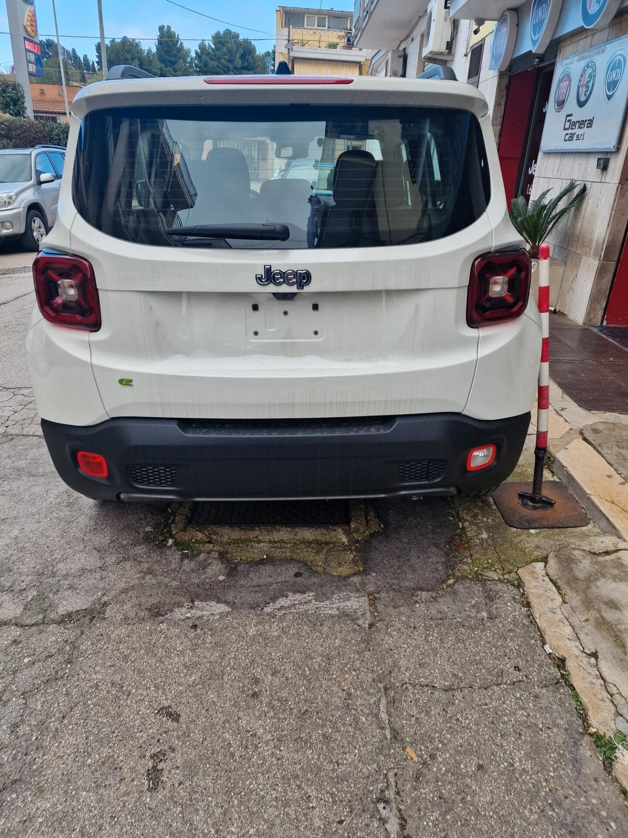 Jeep Renegade 1.5 Turbo T4 MHEV Altitude