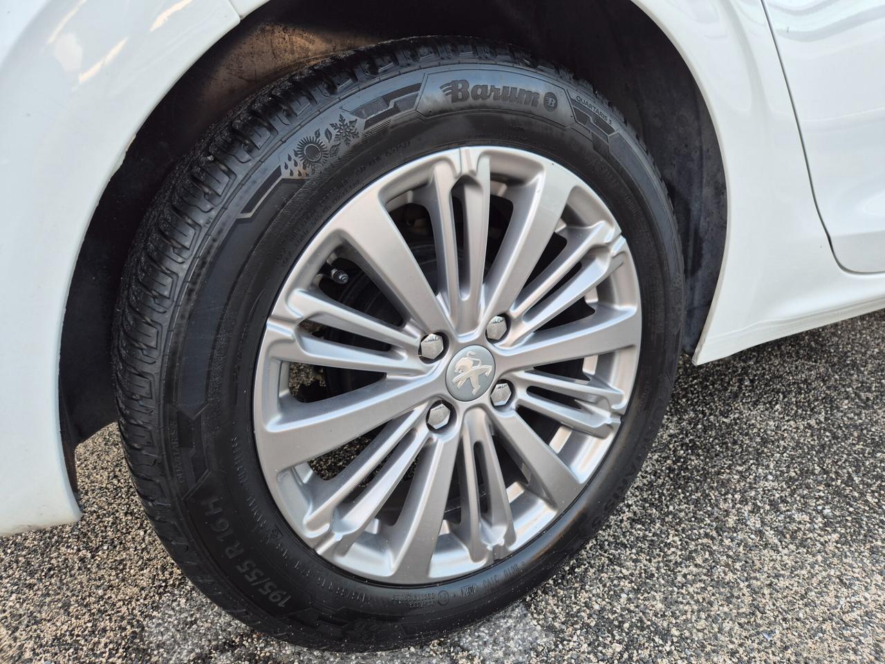 Peugeot 208 RESTAYLING 82 CV Allure NUOVA FULL 2017