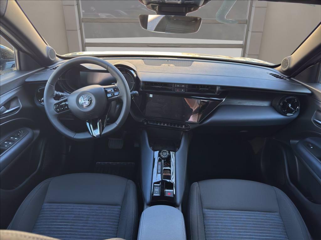ALFA ROMEO Junior 1.2 ibrida 145cv edct6 del 2025