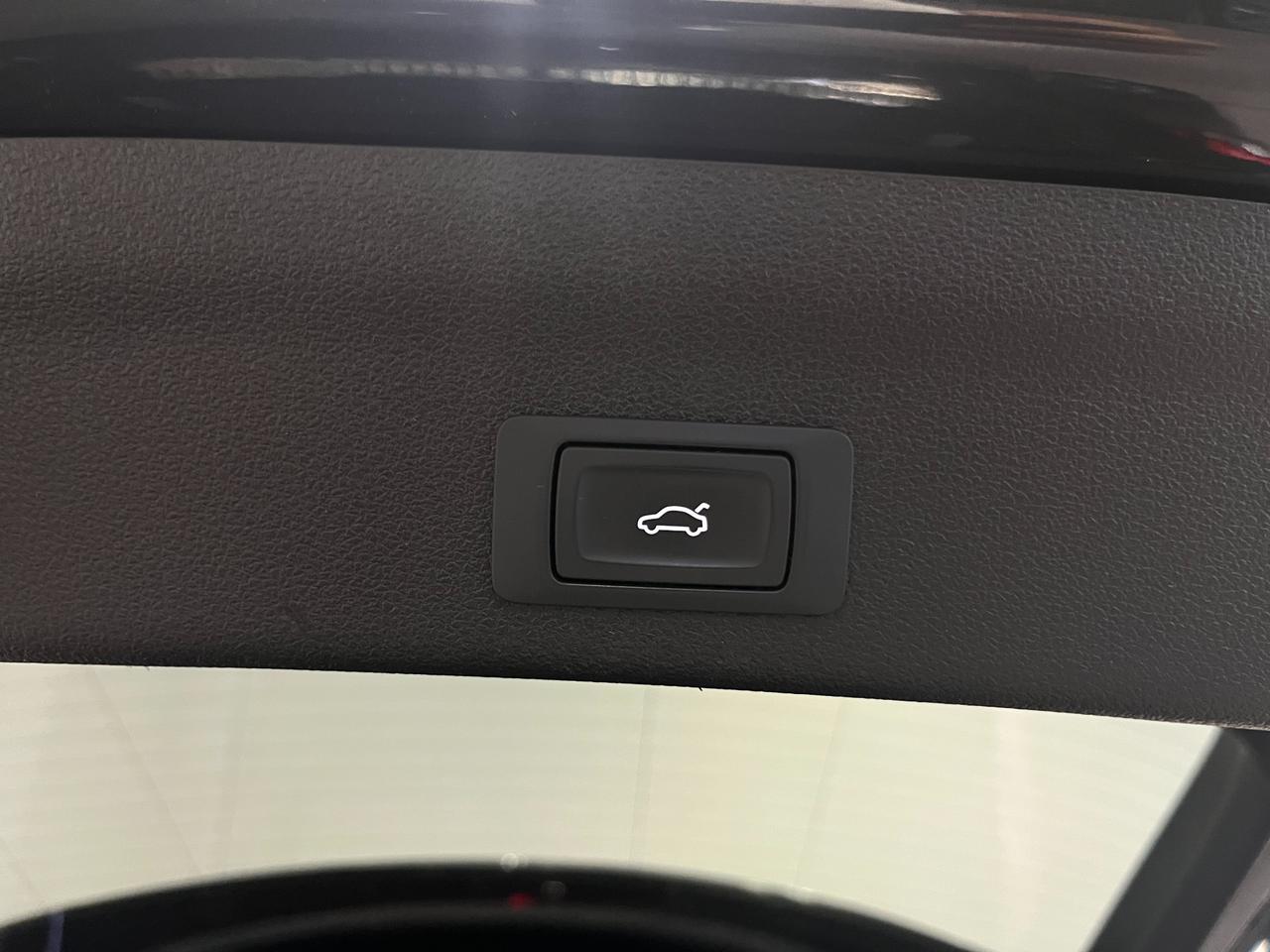 AUDI A6 AVANT 40 TDI MHEV S-TRONIC BUSINESS SPORT