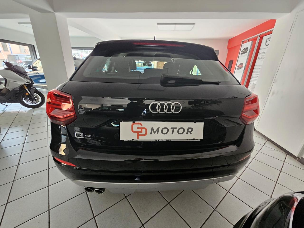Audi Q2 35 TDI S tronic Identity Black