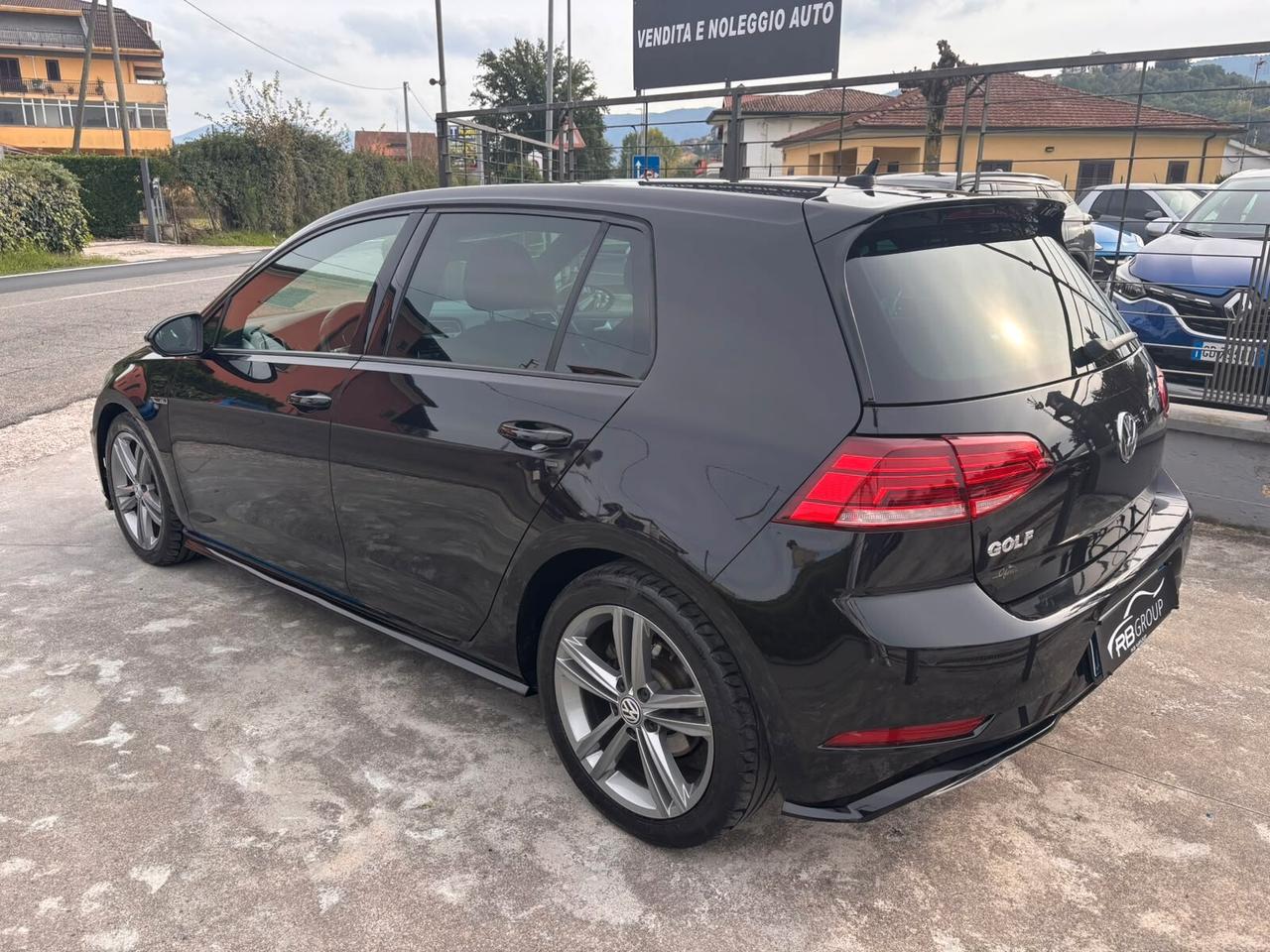 Volkswagen Golf 1.6 TDI 115 CV 5p. R LINE