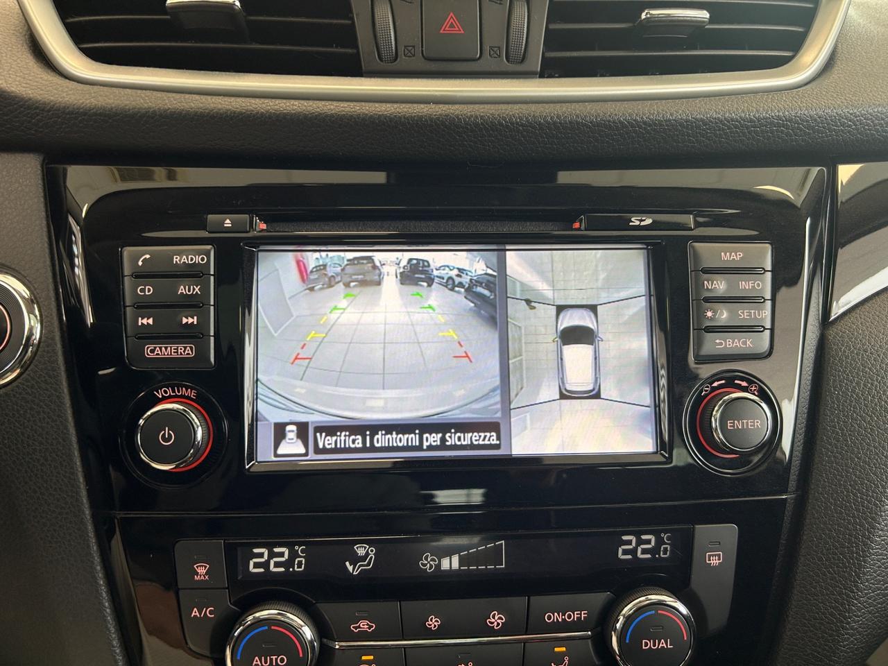 Nissan Qashqai 1.6 dCi 2WD N-Connecta Xtronic Neopatentati