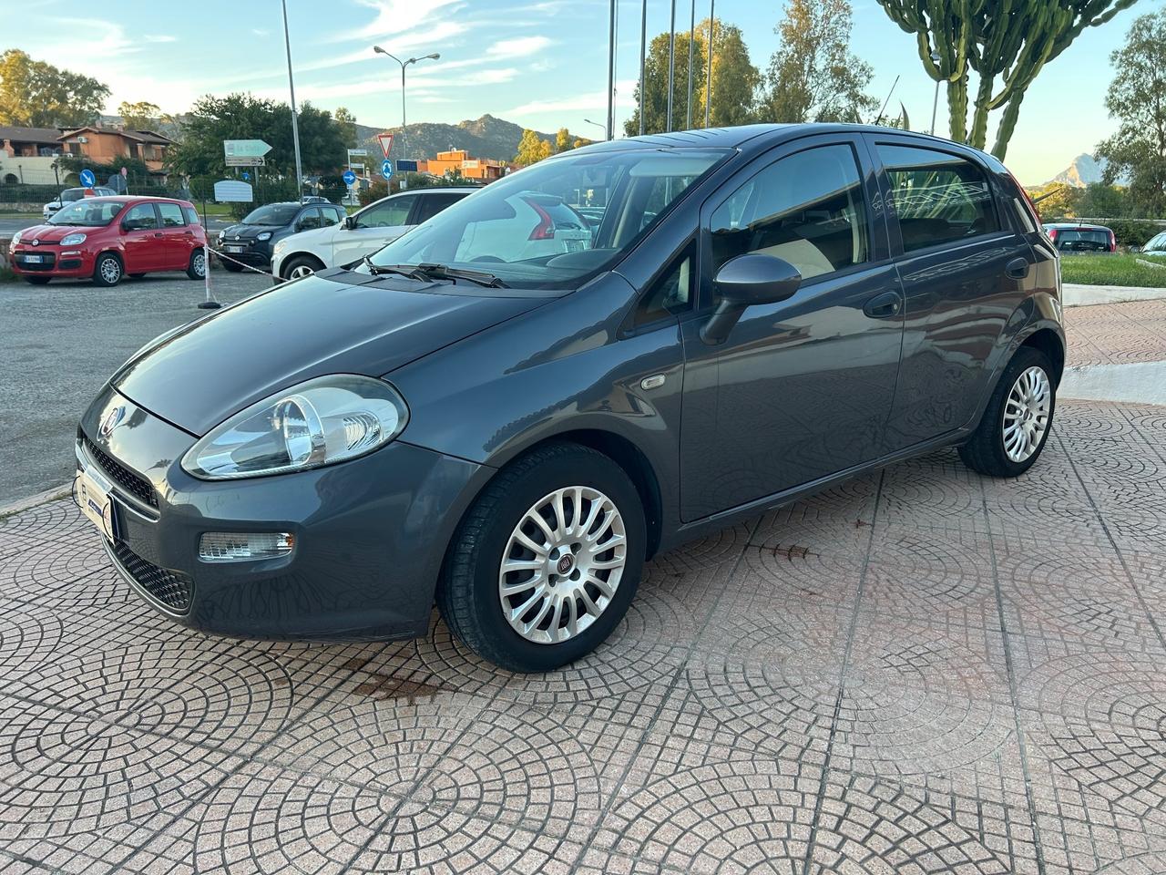 Fiat Punto 1.3 MJT II S&S 95 CV 5 porte Street