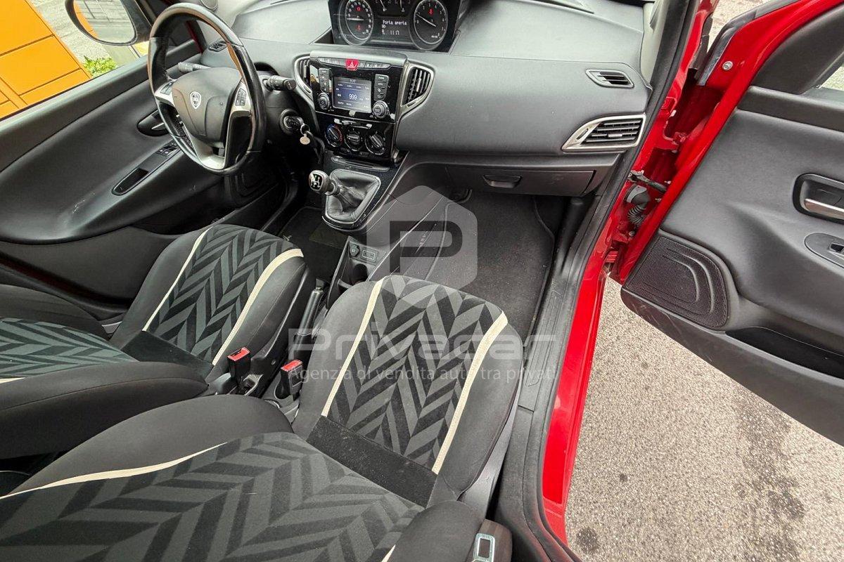 LANCIA Ypsilon 1.2 69 CV 5 porte GPL Ecochic Gold