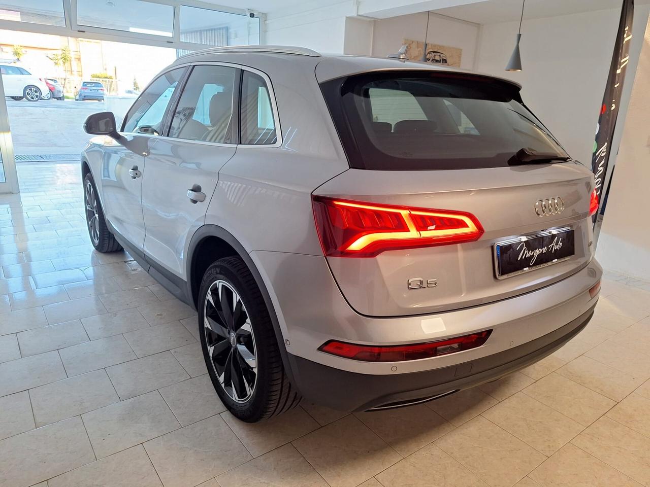 Audi Q5 40 TDI quattro Business Design