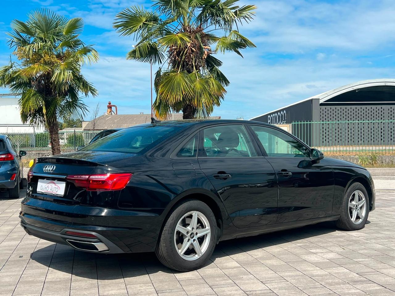 Audi A4 40 TDI S tronic Business
