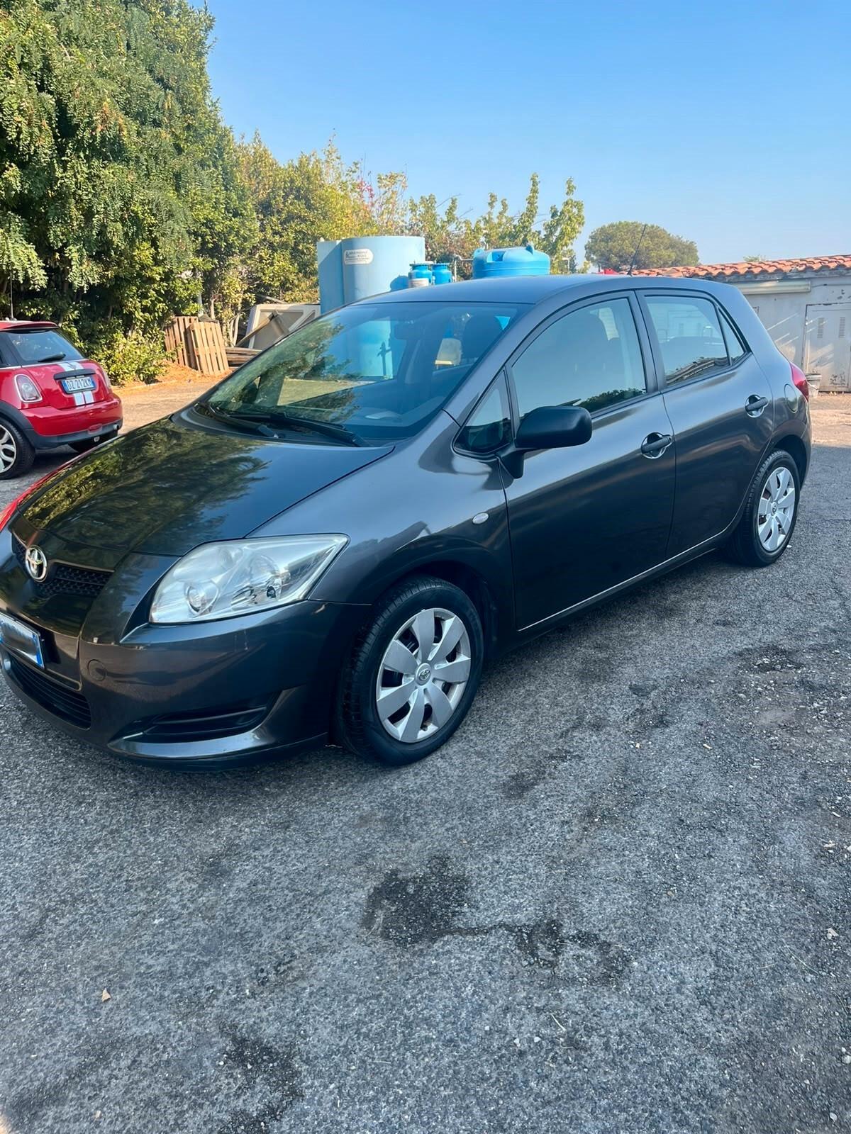 Toyota Auris 1.4 benzina