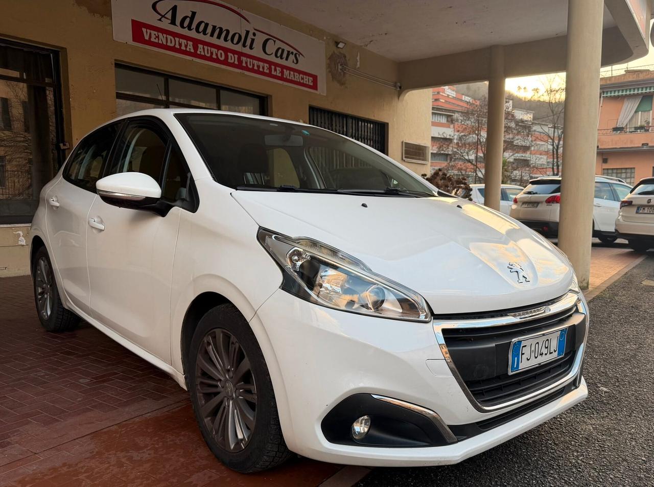 Peugeot 208 BlueHDi 75 5 porte Allure