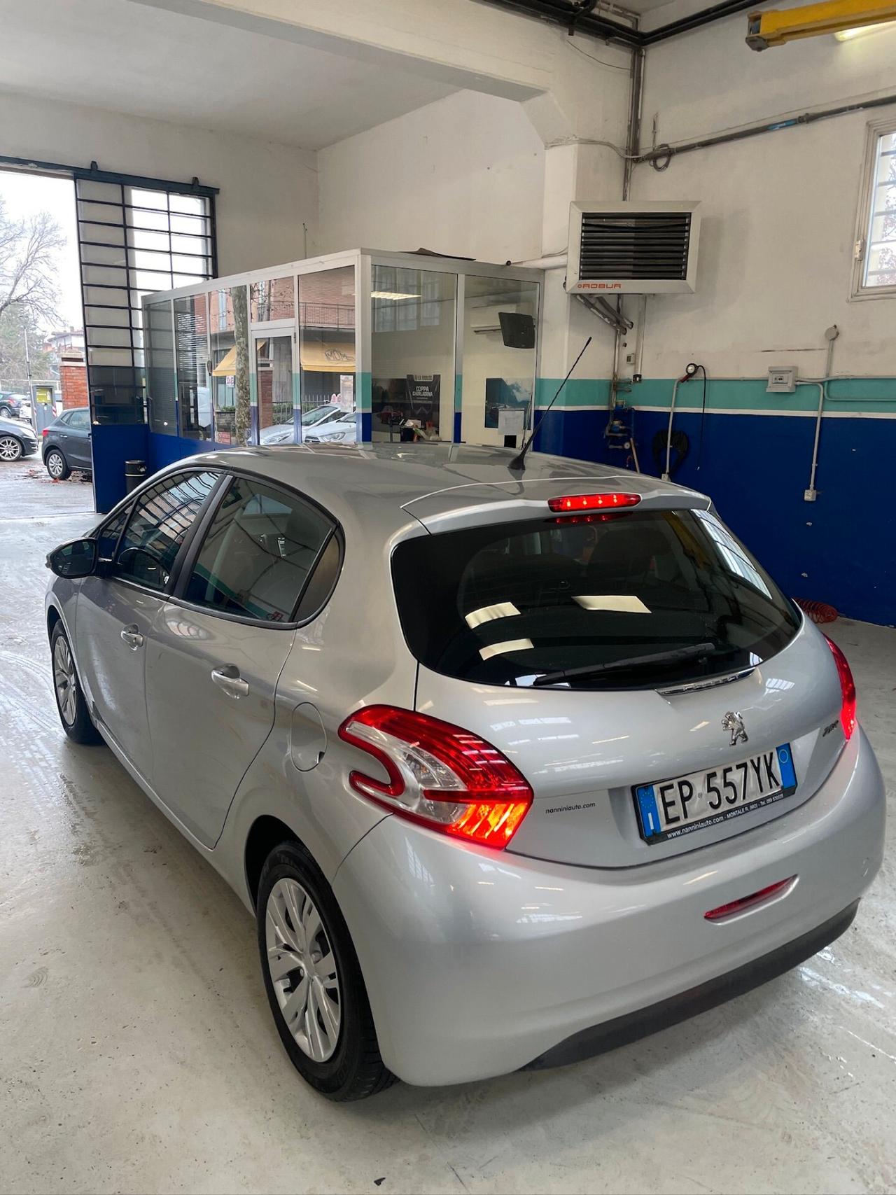 Peugeot 208 1.2 VTi 82 CV 5 porte Access