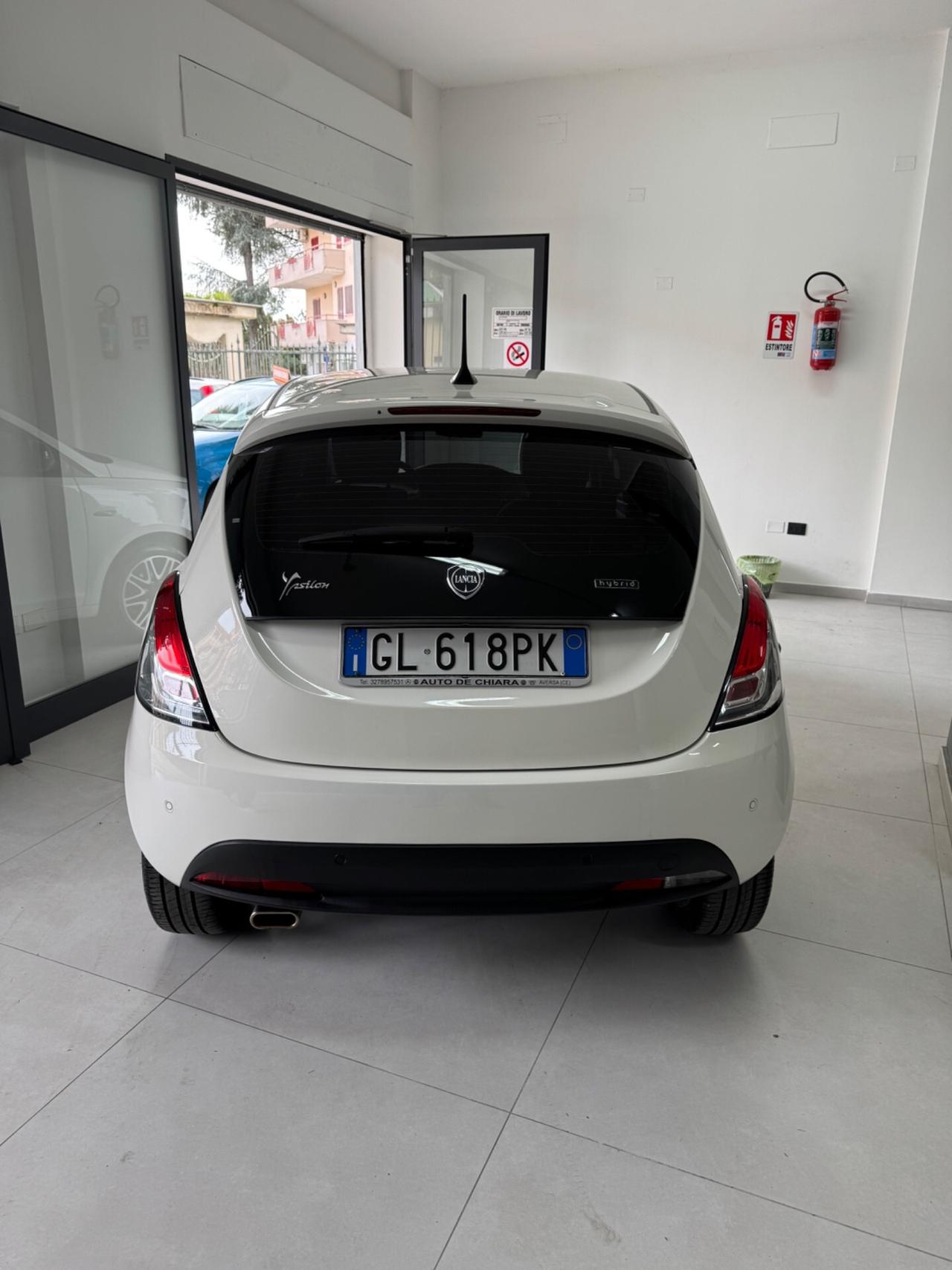 Lancia Ypsilon 1.0 FireFly 5 porte S&S Hybrid Alberta Ferretti