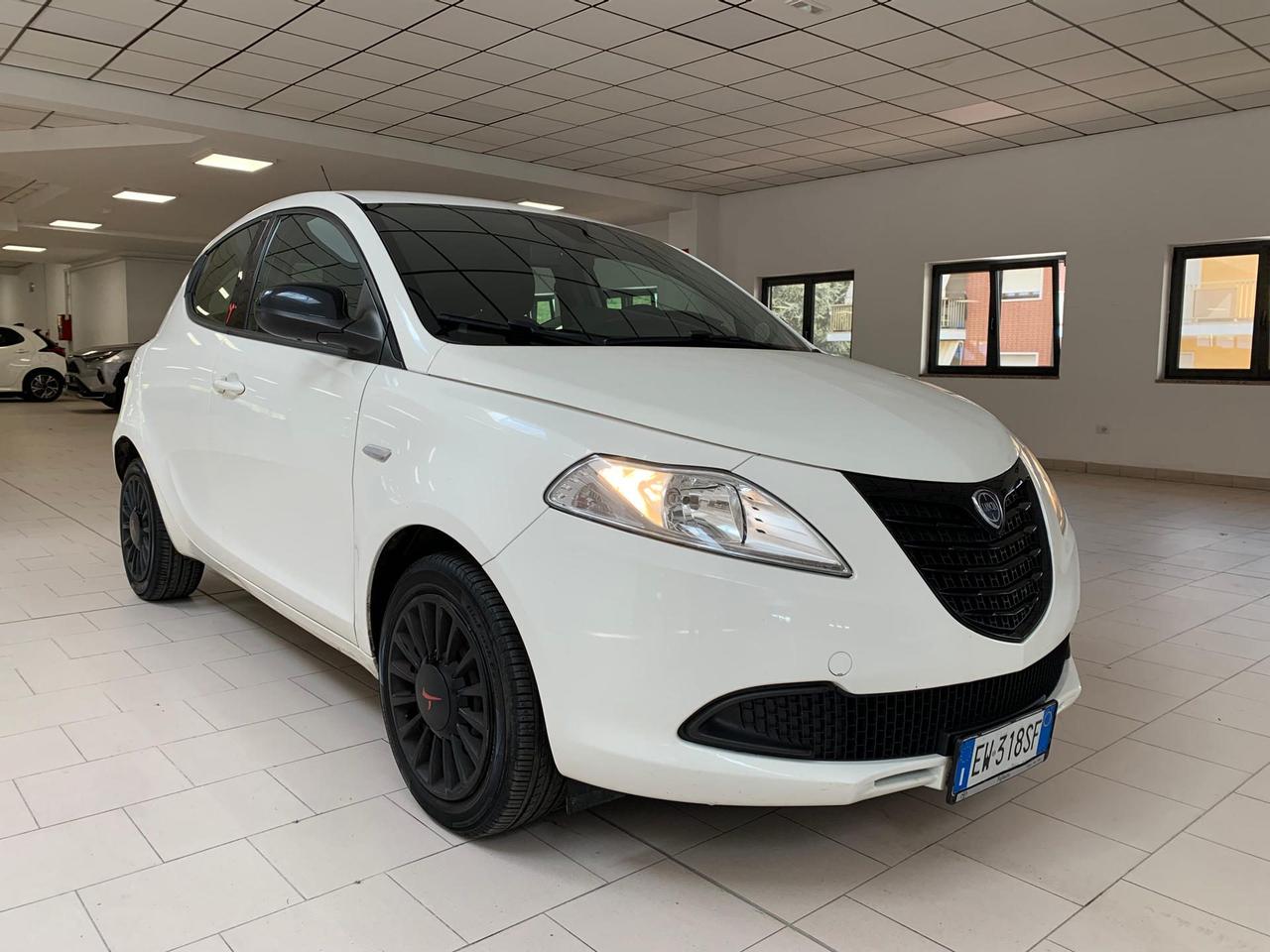 Lancia Ypsilon 1.2 8v Elefantino ecochic Gpl 69cv