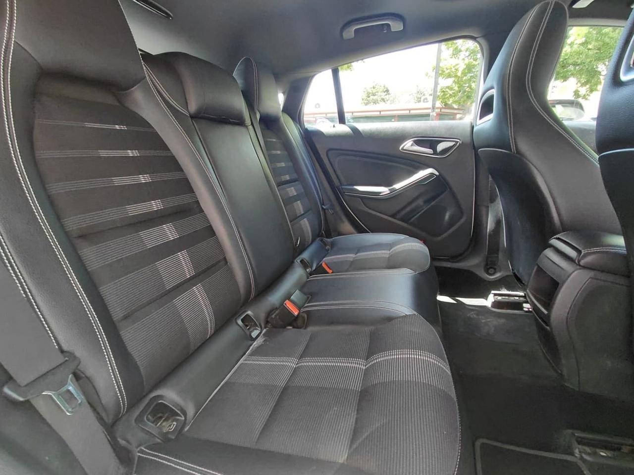 Mercedes-Benz CLA 180 Executive Shooting Br #11009