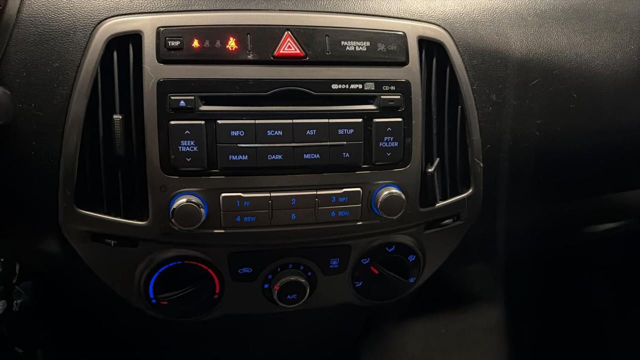 HYUNDAY I 20 DEL 2013 1200 GPL VALIDO FINO 2033
