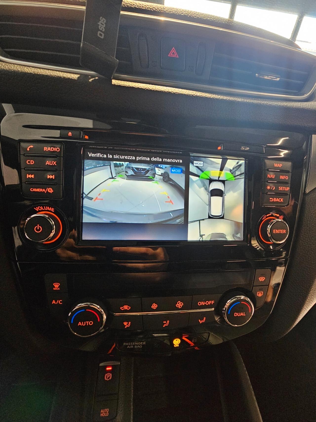 Nissan Qashqai 1.5 dCi N-Connecta
