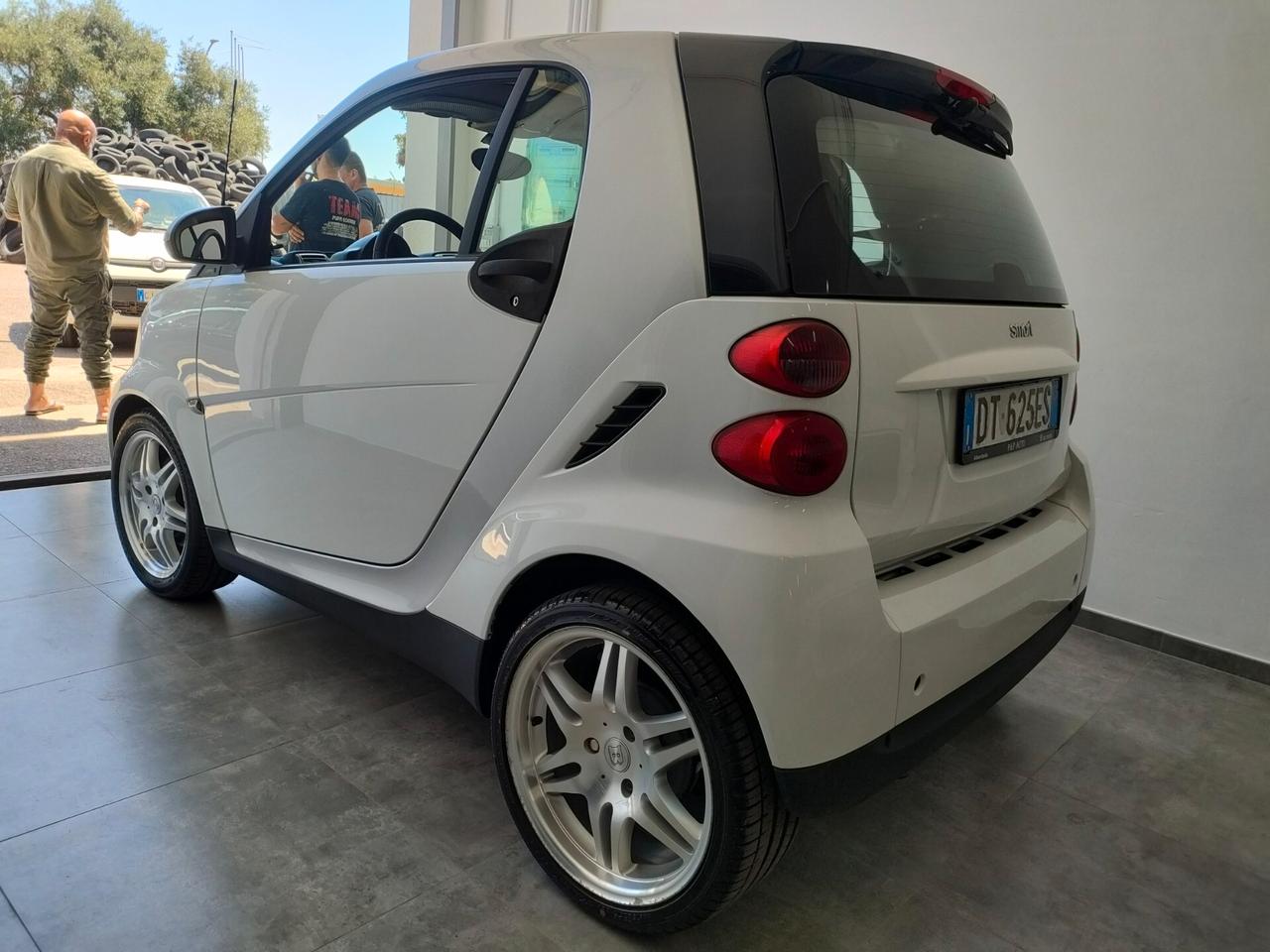 Smart ForTwo 1000 62 kW coupé passion