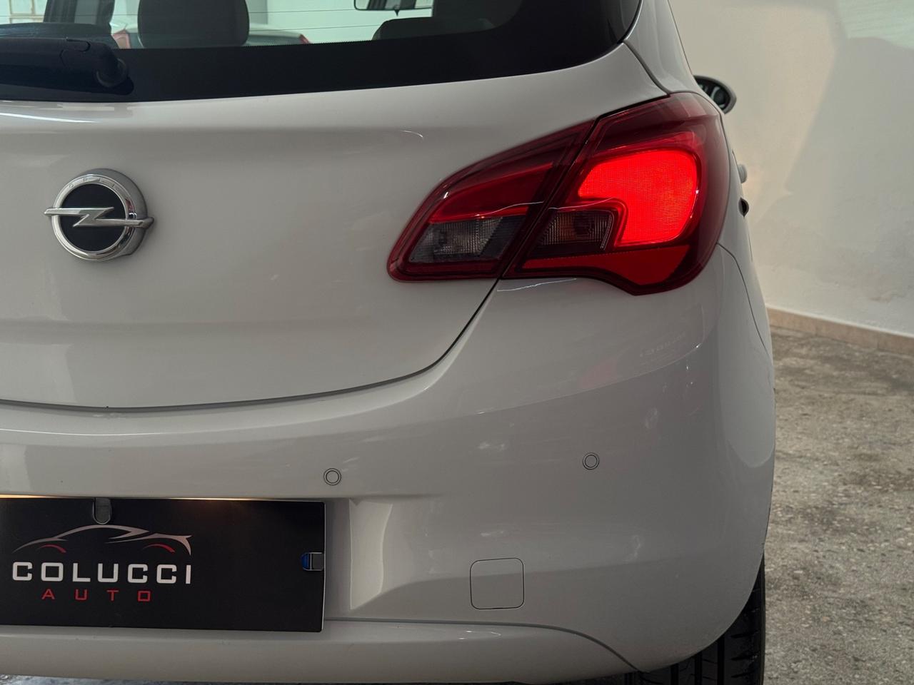 Opel Corsa 1.4 benzina/ GPL Innovation