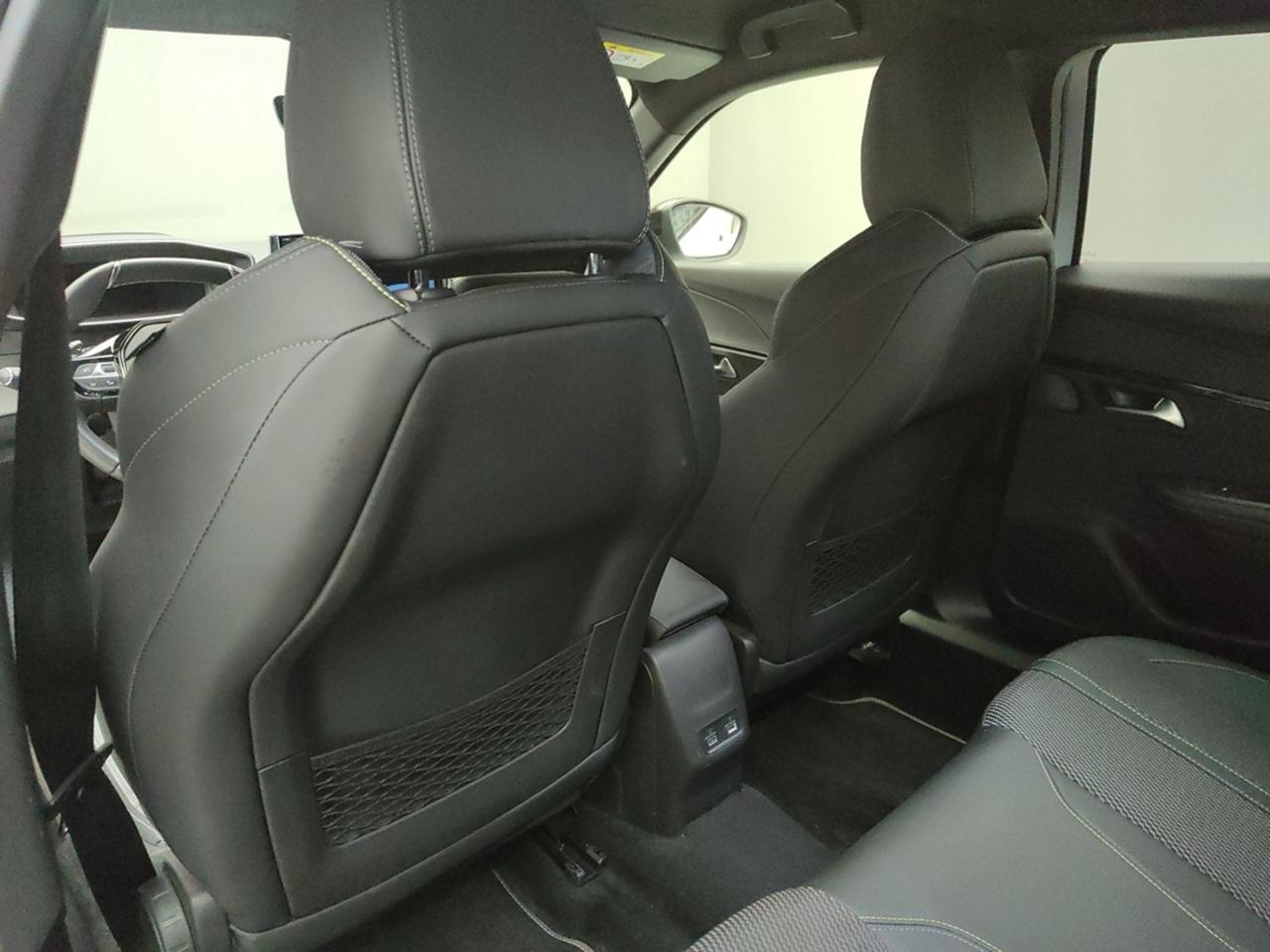 PEUGEOT 2008 II 2020 2008 1.2 PURETECH 130CV GT EAT8