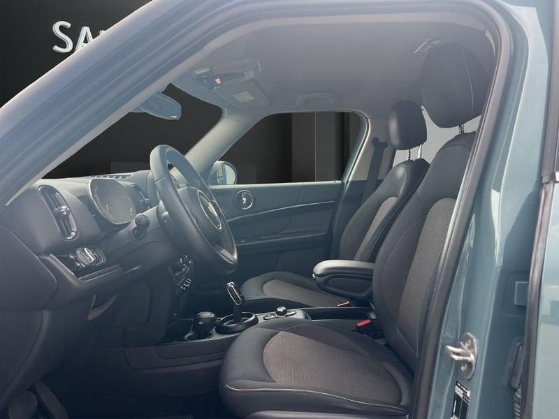 MINI Countryman Cooper D Essential automatica