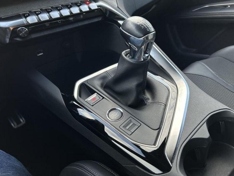 Peugeot 3008 PureTech Turbo 130 GT 18.500 KM!!