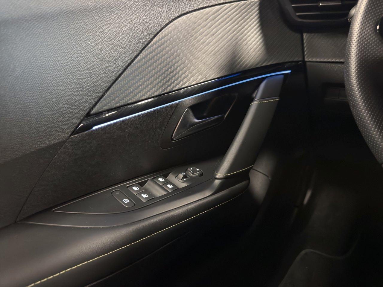 Peugeot 208 1.2 hybrid GT 145cv e-dcs 6