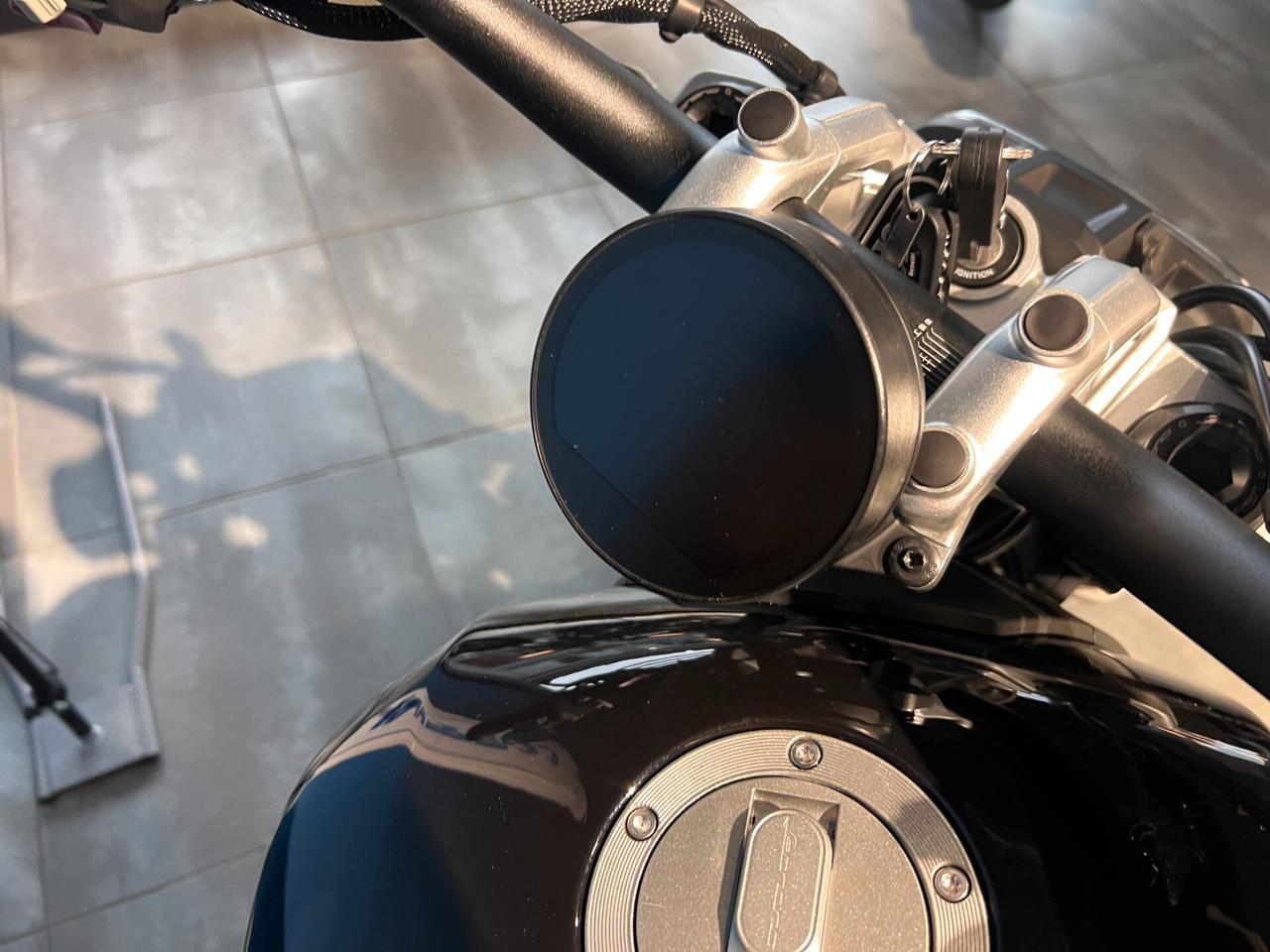 Benelli Leoncino 400 Bobber