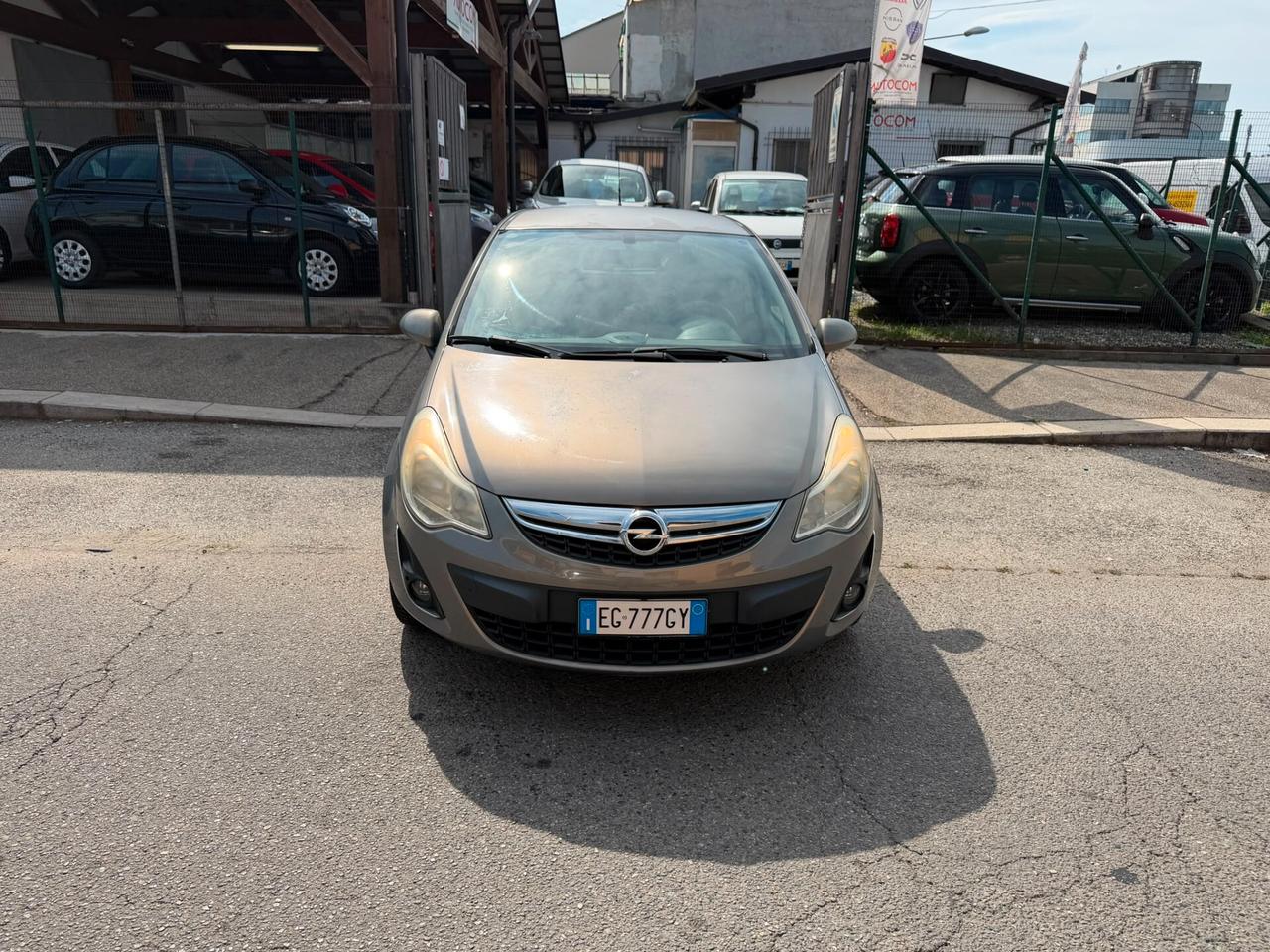 Opel Corsa 1.2 5 porte Cosmo