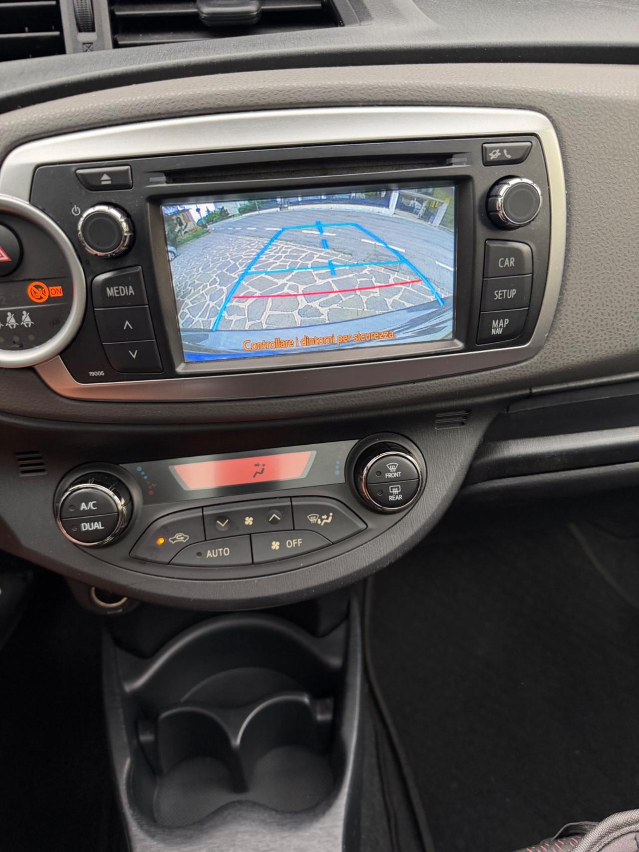 Toyota Yaris 1.3 5 porte Lounge
