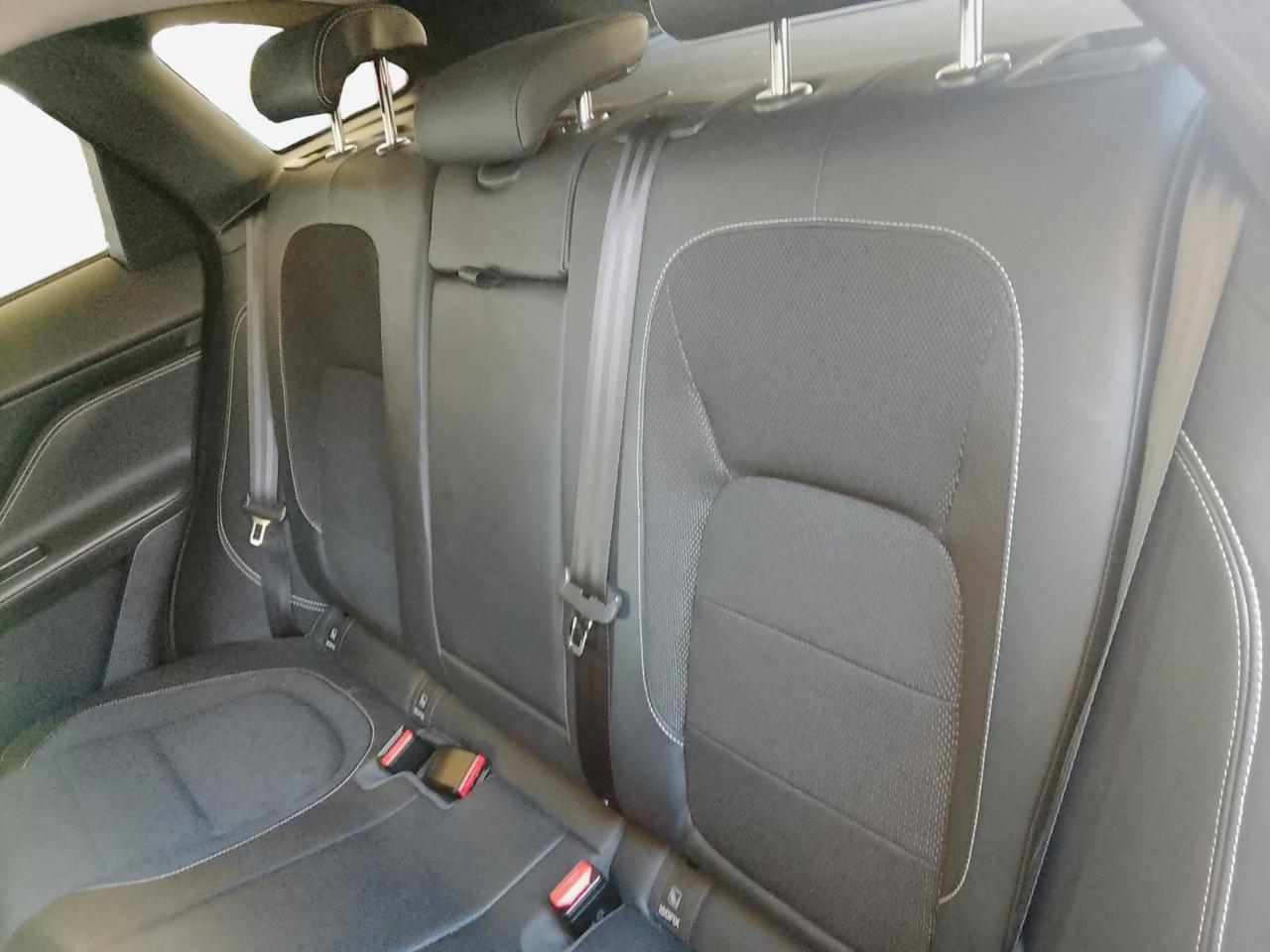 JAGUAR F-Pace 2015 - F-Pace 2.0d i4 Prestige awd 180cv auto my18