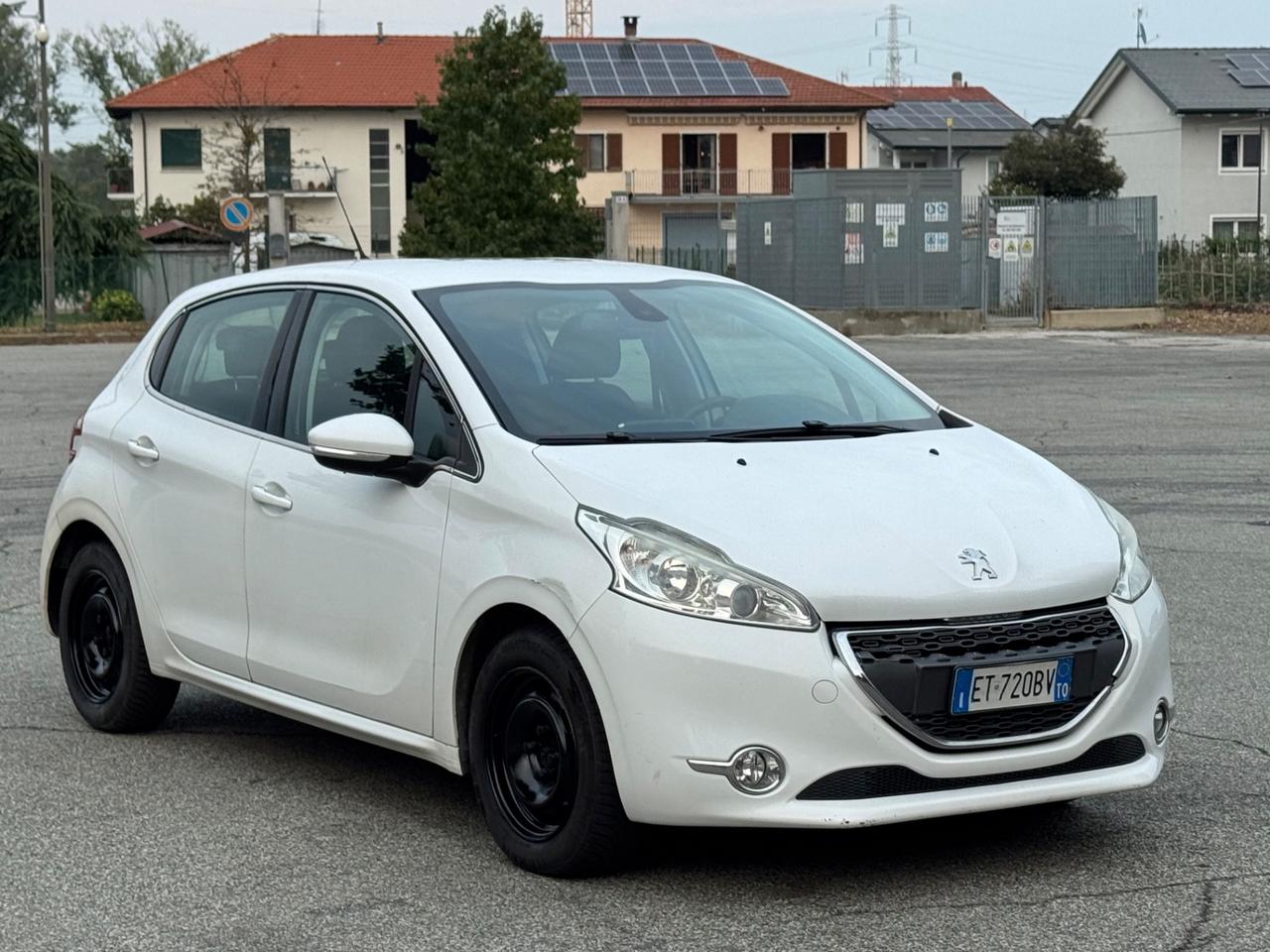 Peugeot 208 1.2 VTi 82 CV 5 porte Allure