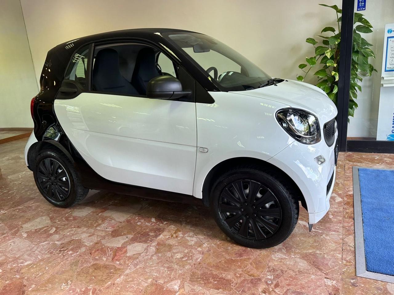 SMART FORTWO 1.0 71CV TWINAMIC PASSION COME NUOVA