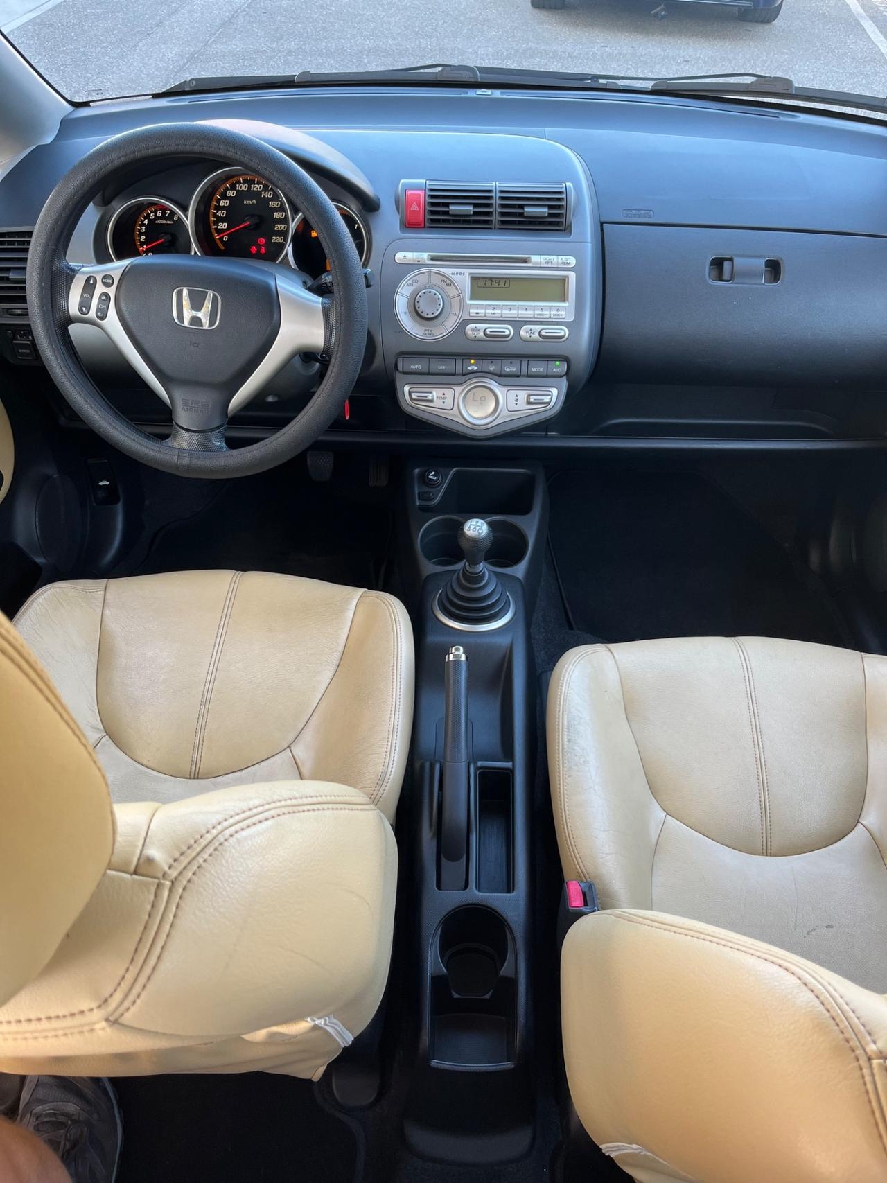 Honda Jazz 1.4 i-DSi 5p.
