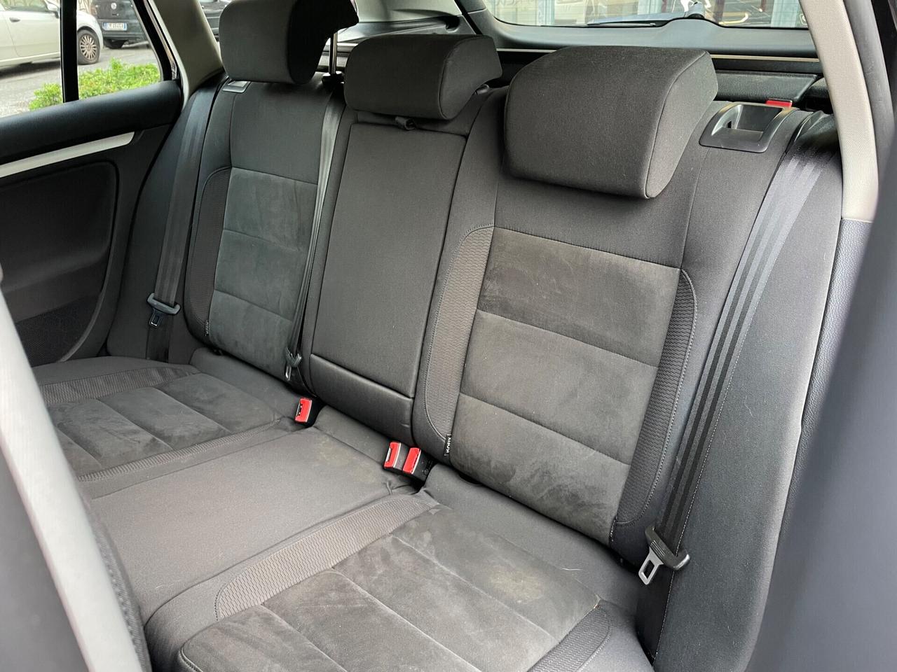 VW Golf Variant 2.0 TDI Highline/1PROP/GARANZIA