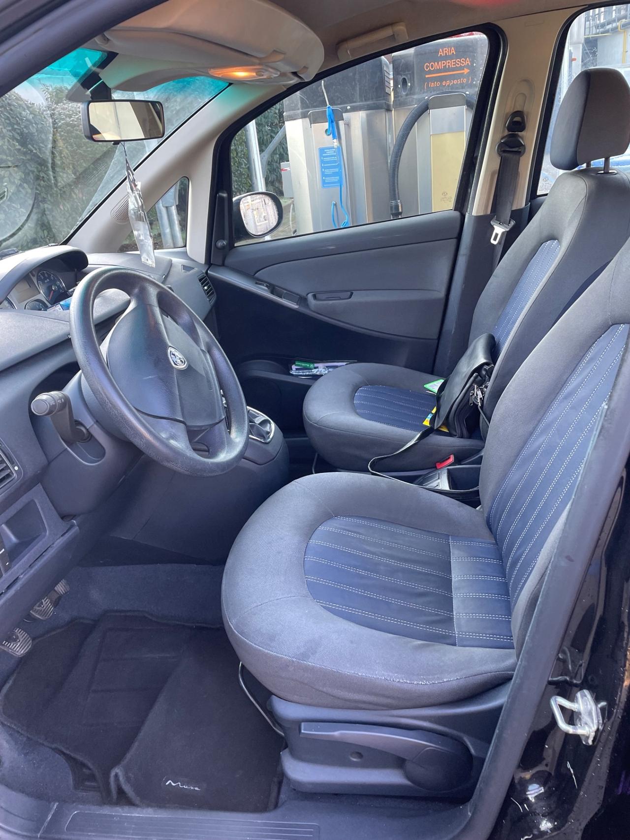 Lancia MUSA 1.4 benzina anno 2011 km 140. Mila