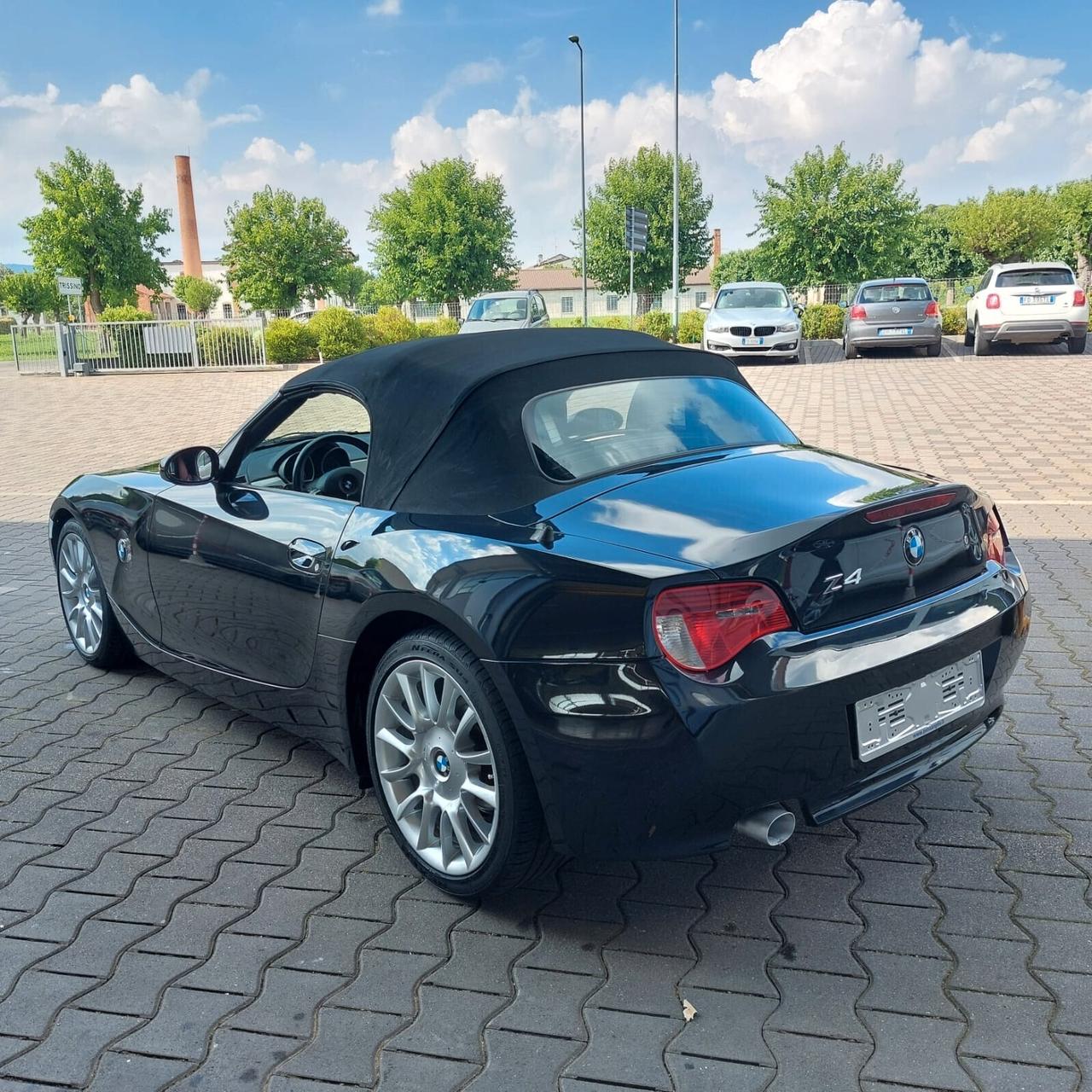 Bmw Z4 2.0 Black-Sapphire, Individual