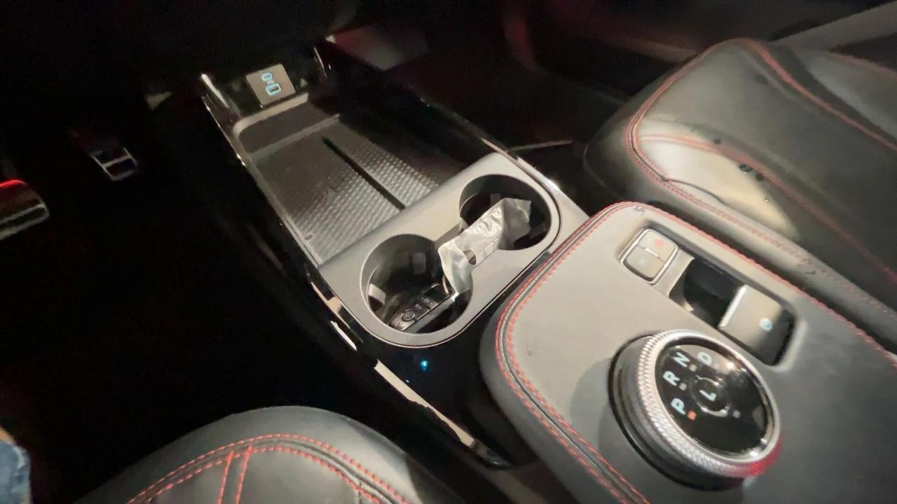 Ford Mustang Extended Range AWD CVT