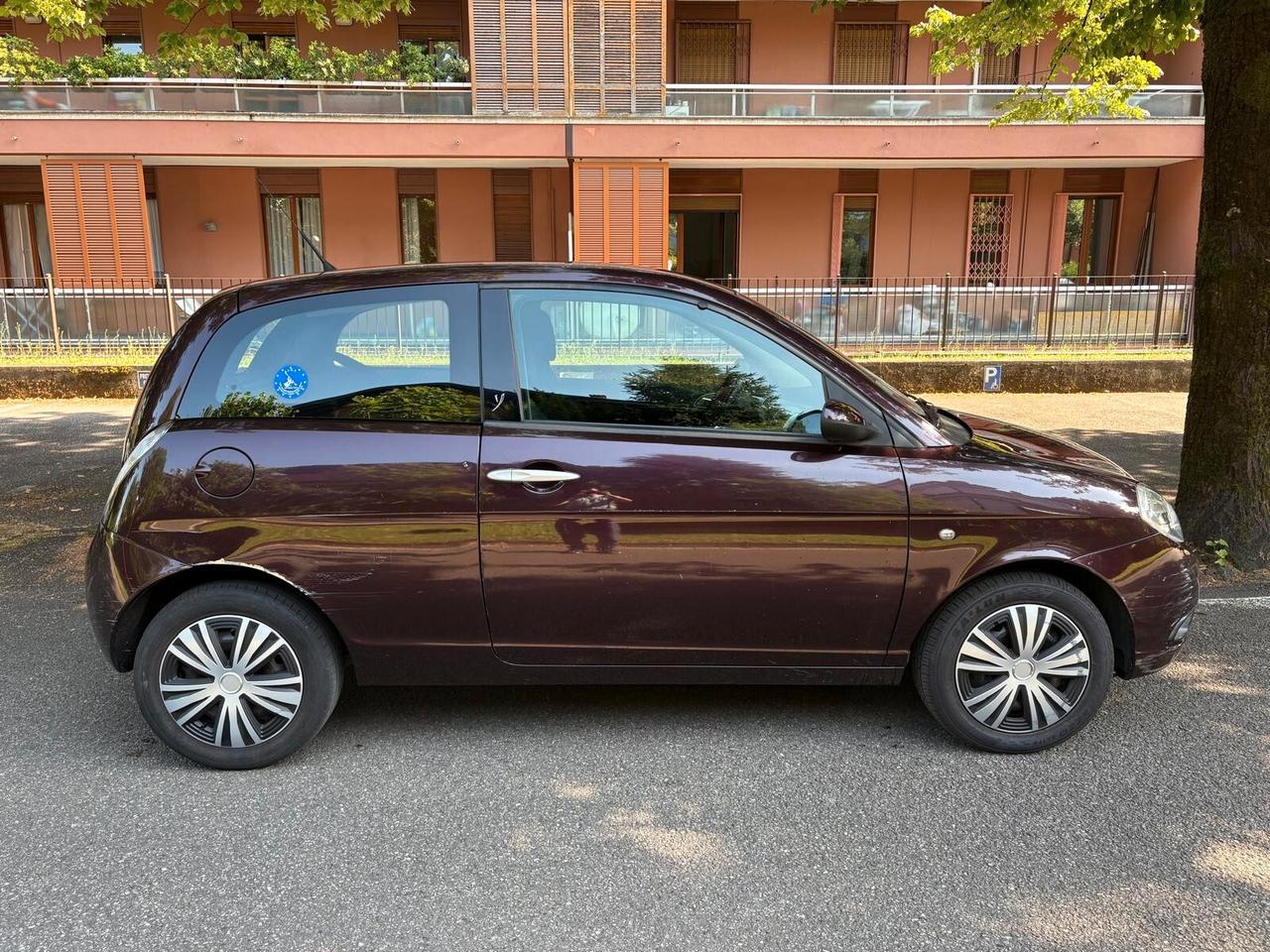 Lancia Ypsilon 1.2 Argento benzina Km. 78.000