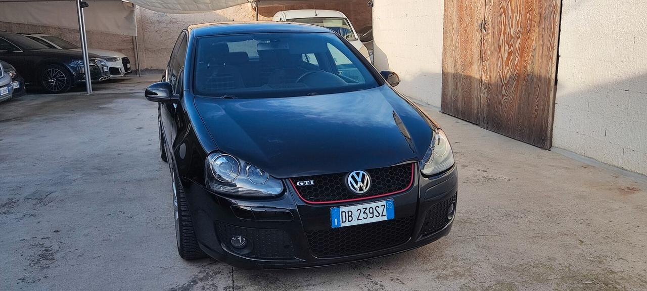 Volkswagen Golf GTI 2.0 16V TFSI 5p. DSG TURBO