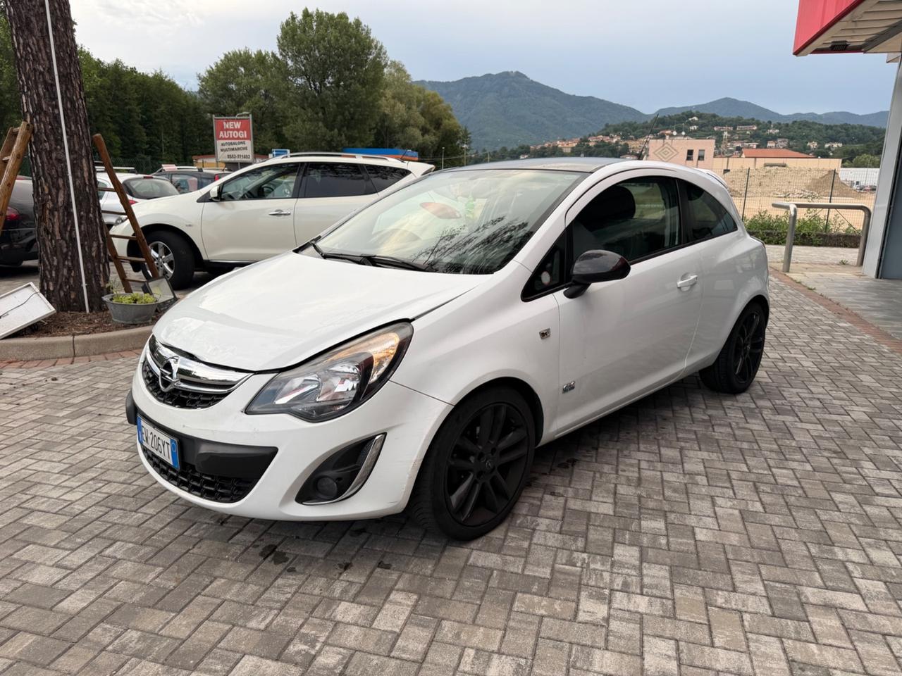 Opel Corsa 1.2 BENZINA 2014 - NEOPATENTATI